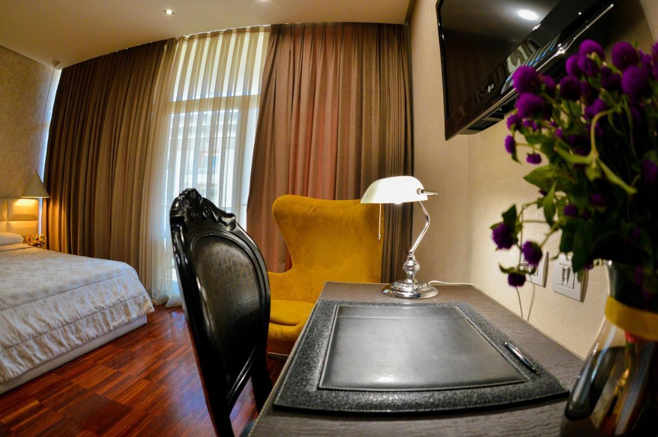 La Bohème 4* Tirana