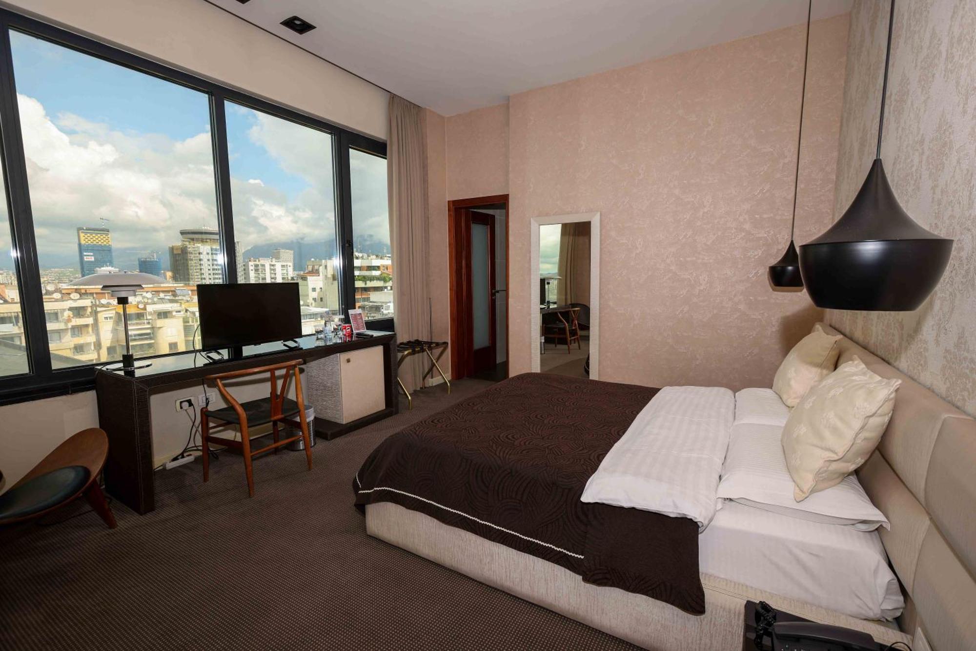 La Bohème Hotel